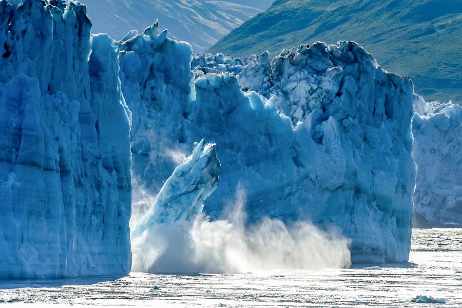 Desprendimiento de glaciar en Alaska