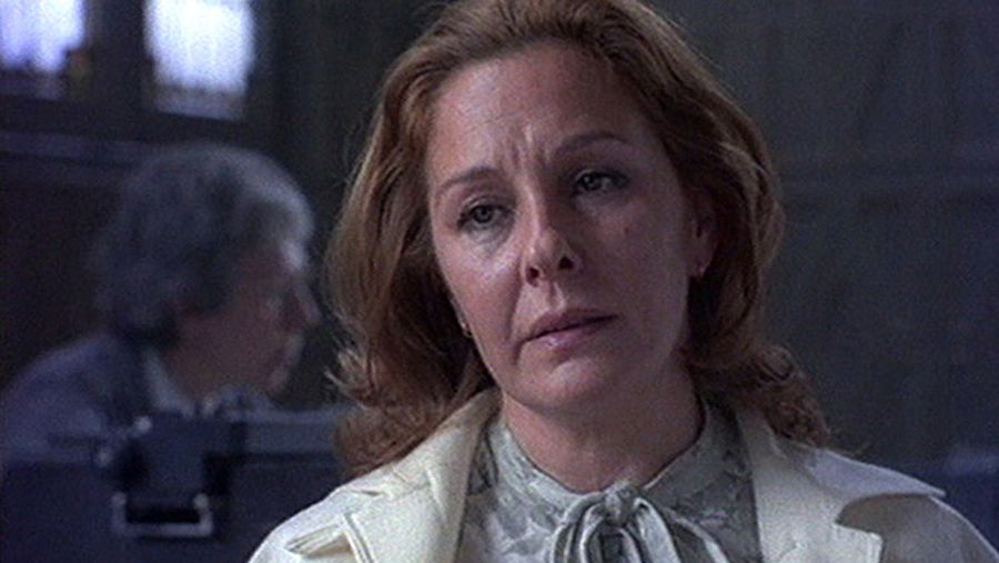 Función de noche (1981), de Josefina Molina