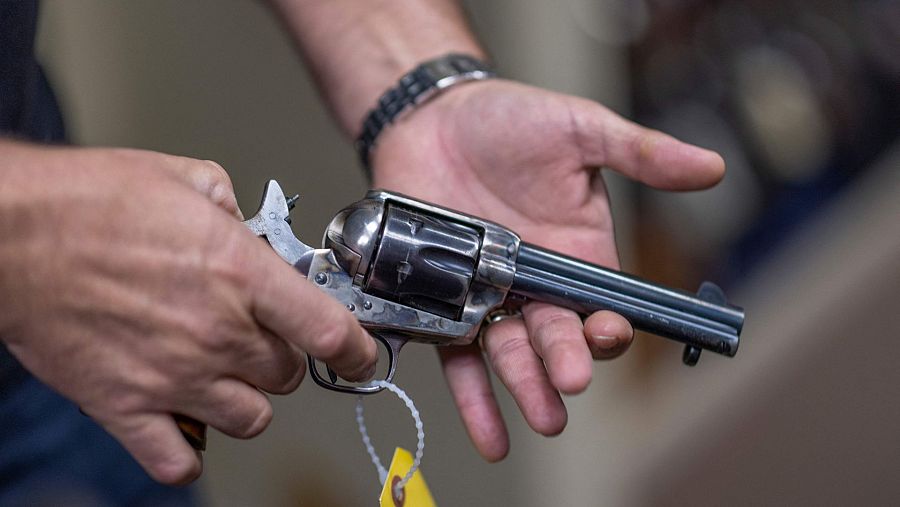 Pistola similar a la utilizada por Baldwin en la grabación