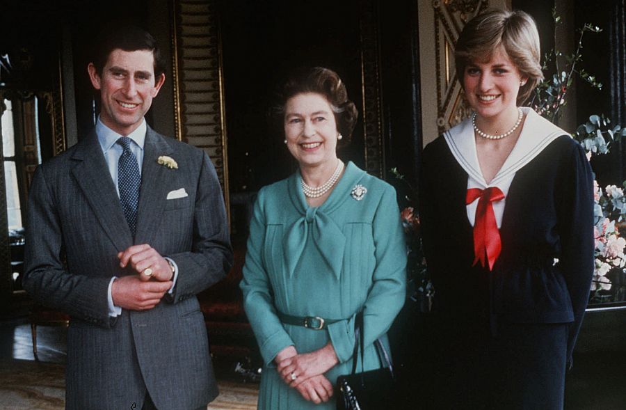 Diana de Gales, el príncipe Carlos y la reina Isabel II