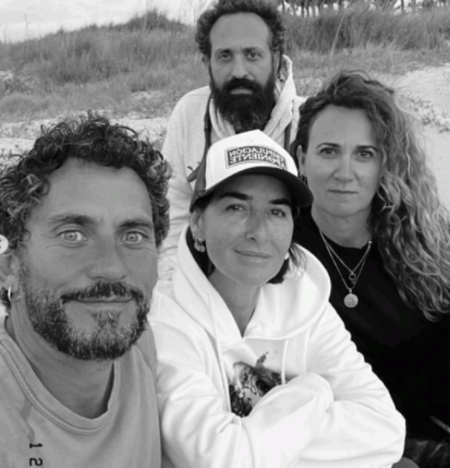 Paco León y Belén López