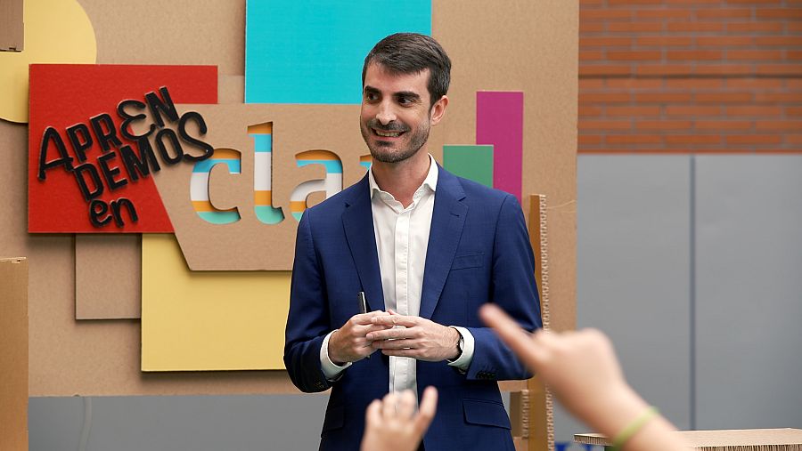 Aprendemos en Clan. El debabe - Pablo Simón, politólogo y profesor de ciencias políticas en la Universidad Carlos III (Madrid)