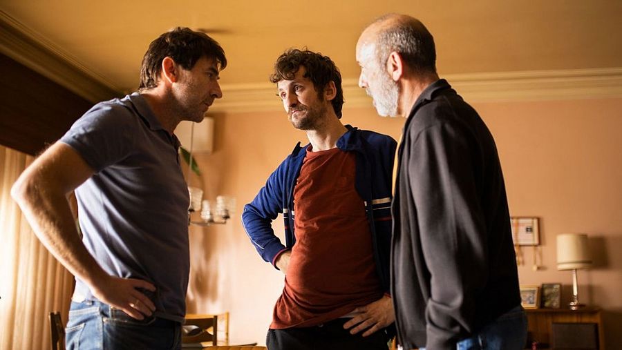Chema del Barco, Raúl Arévalo y Antonio de la Torre en 'El plan' (2020)