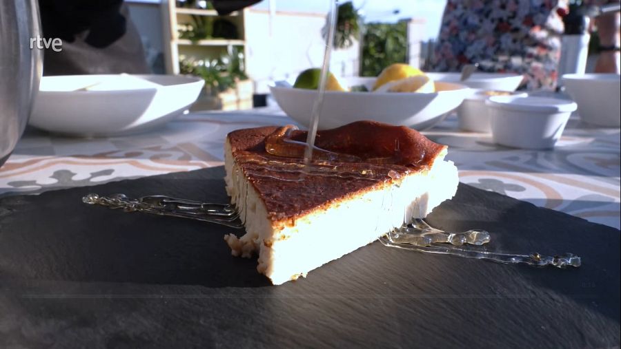 Tarta con miel | Aquí la Tierra