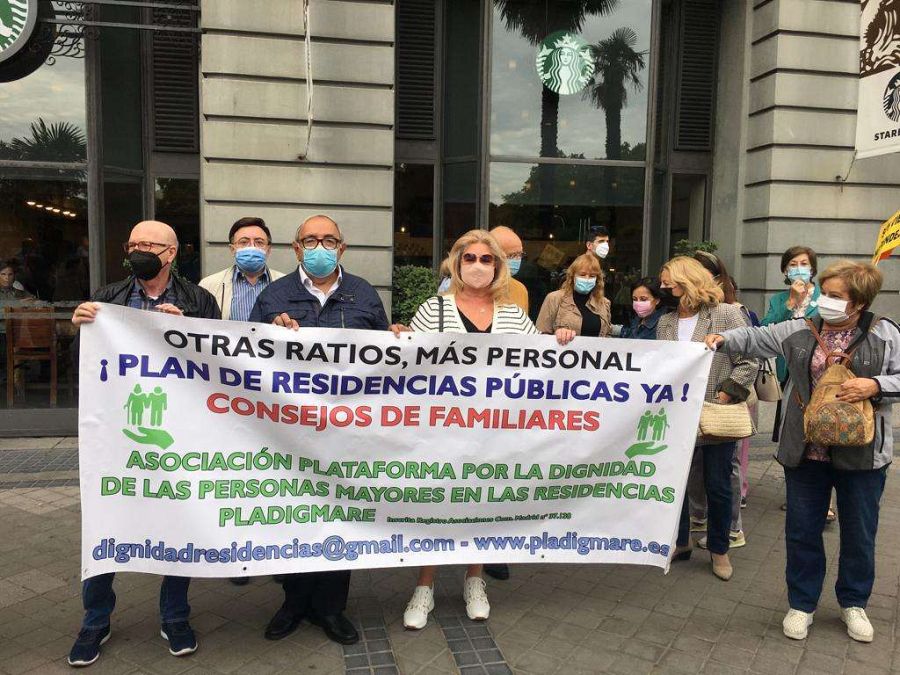plataforma Pladigmare en la manifestación de pensionistas de Madrid