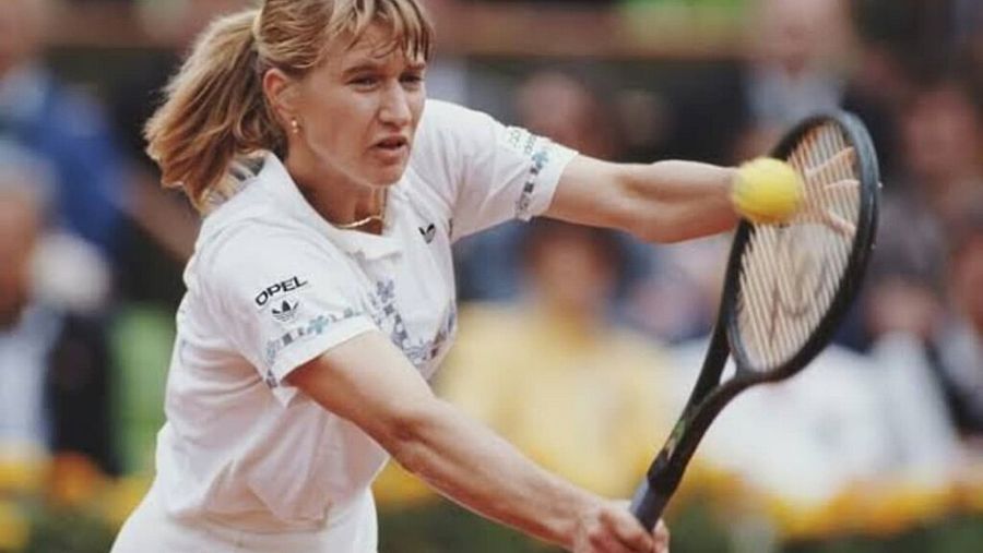 Steffi Graf durante uno de los muchos torneos que le tocó disputar