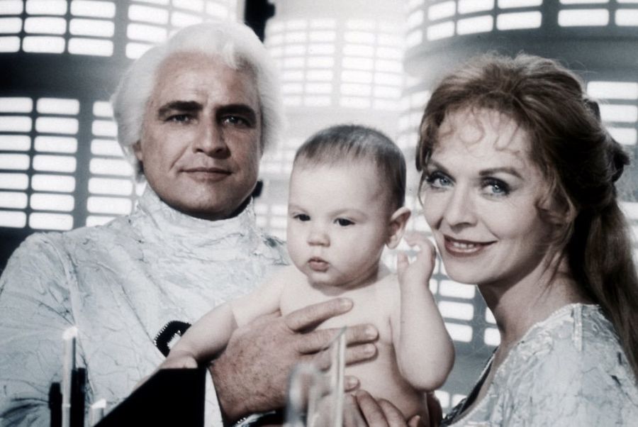 Maron Brando y Susannah York con Lee Quigley