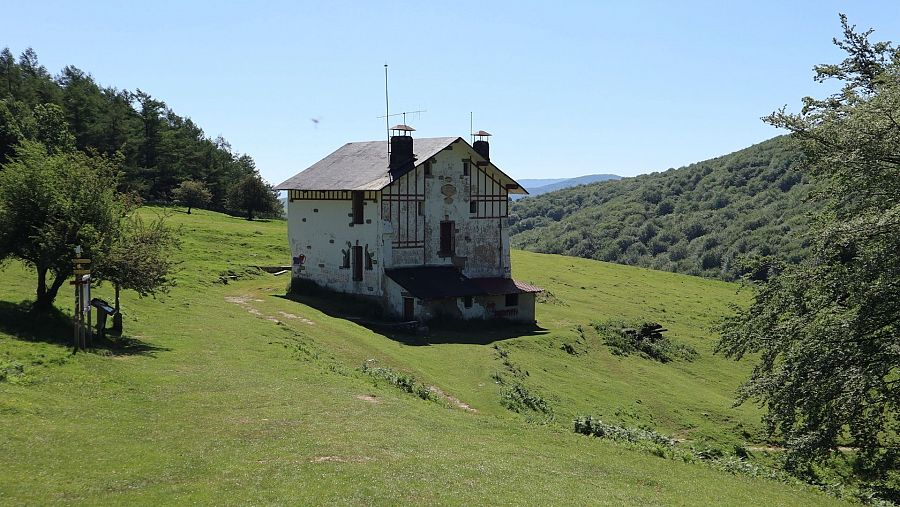 El paisaje de Goierri está salpicado de caseríos.