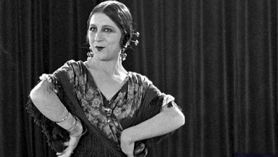 Concha Piquer actuando en la primera película sonora