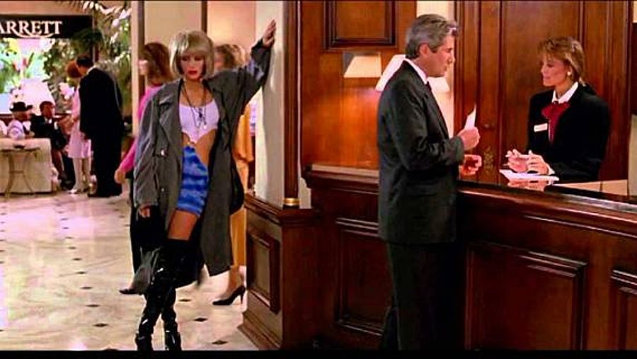 Julia Roberts junto a Richard Gere en una escena de 