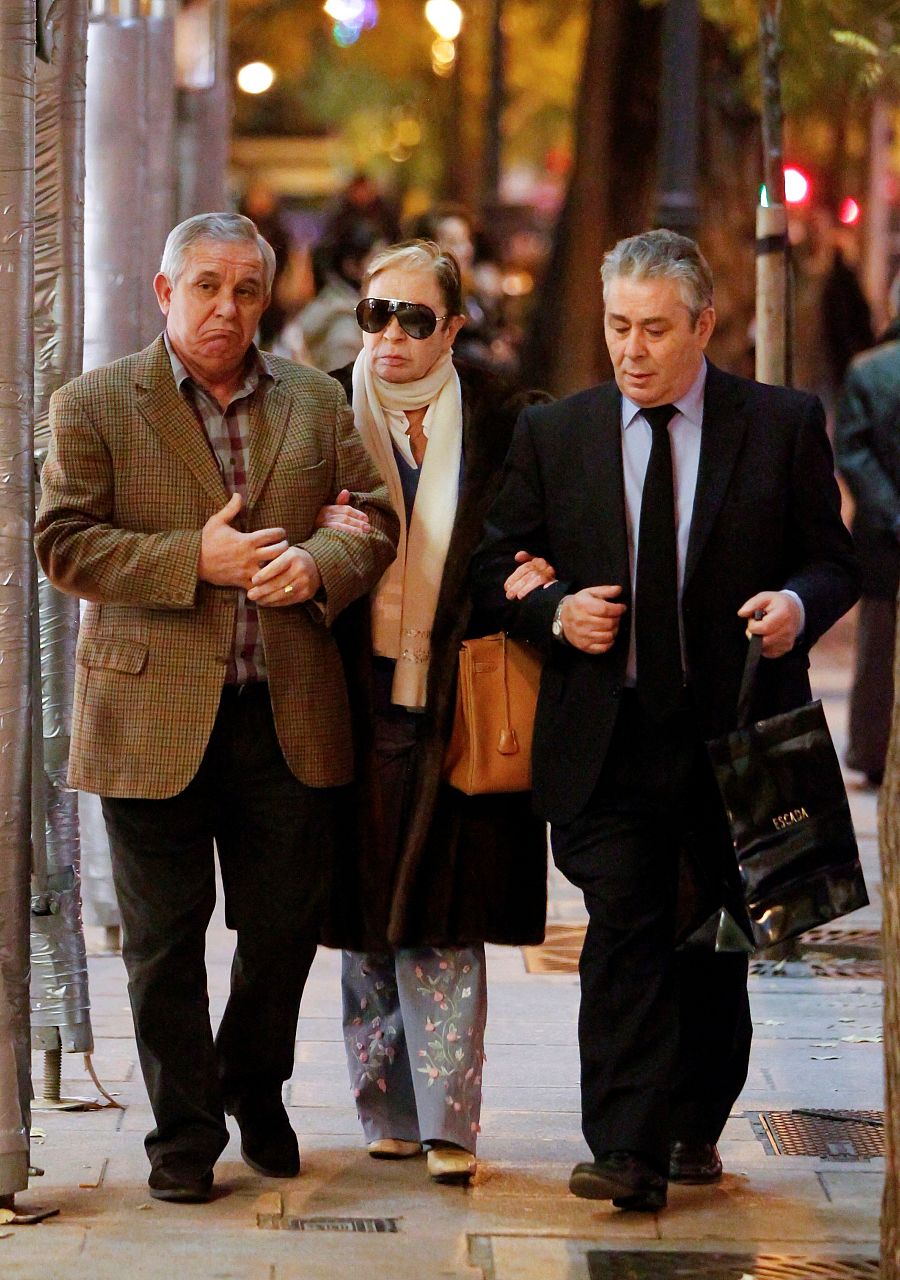 La actriz Lina Morgan de compras con Daniel Pontes