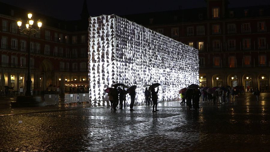 Arte en la tierra - LuzInterruptus