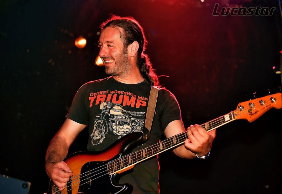 Alejandro Espina de Ilegales