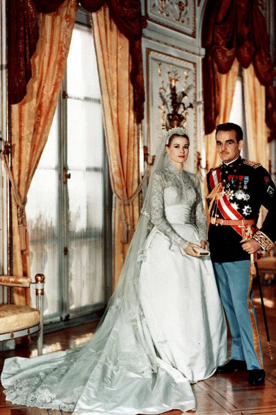 Rainiero III en su boda con Grace Kelly