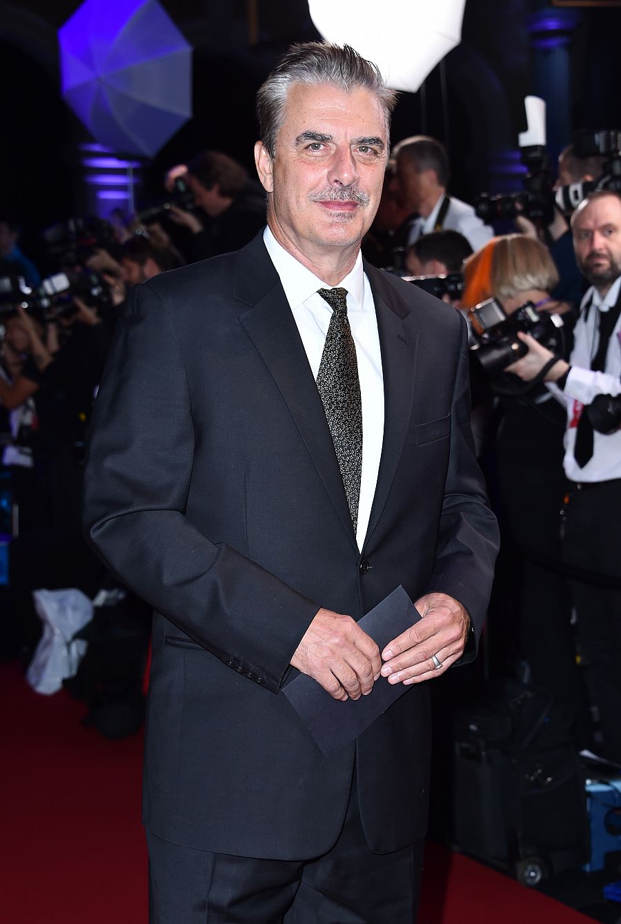 Chris Noth, acusado de abusos sexuales