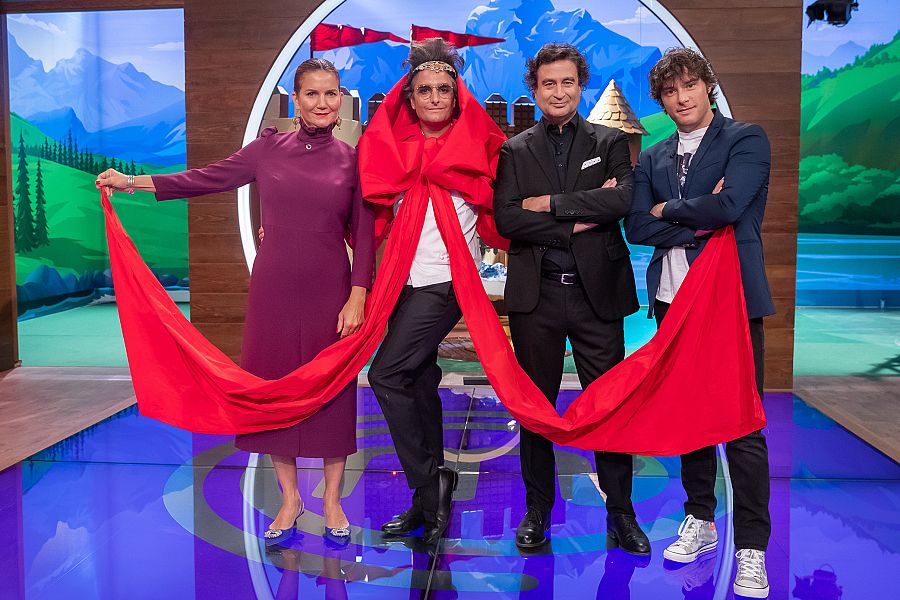 Josie con los jueces de MasterChef