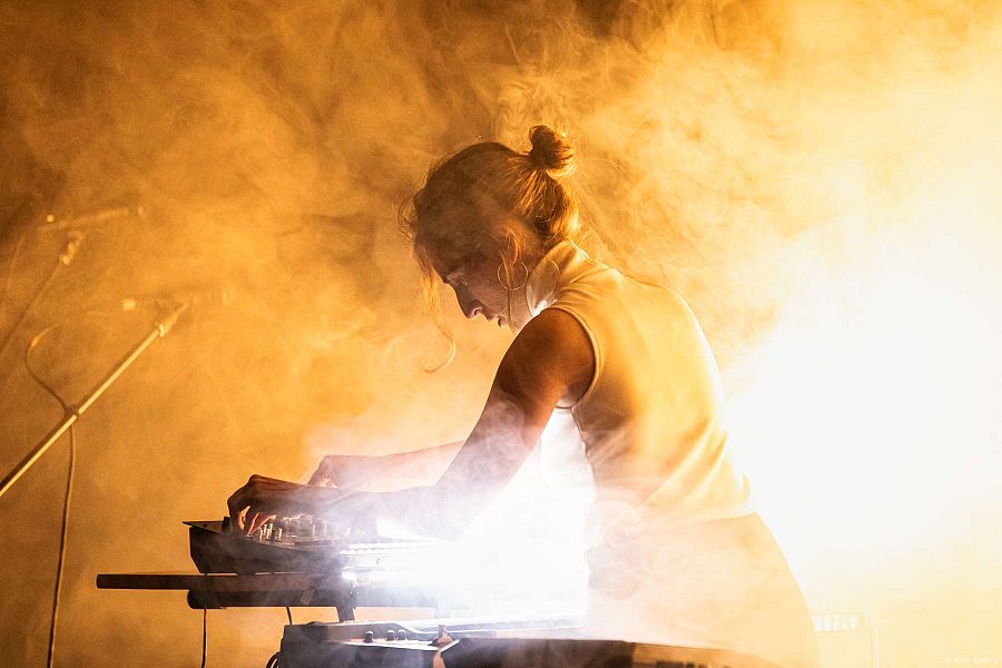 CLARAGUILAR, presentarà el seu àlbum debut 'Mistery Is All'