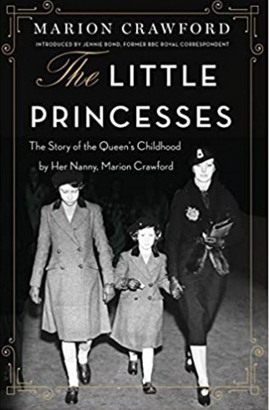 El libro de Marion Crowford, en su edición inglesa, con ella y las princesas en la portada