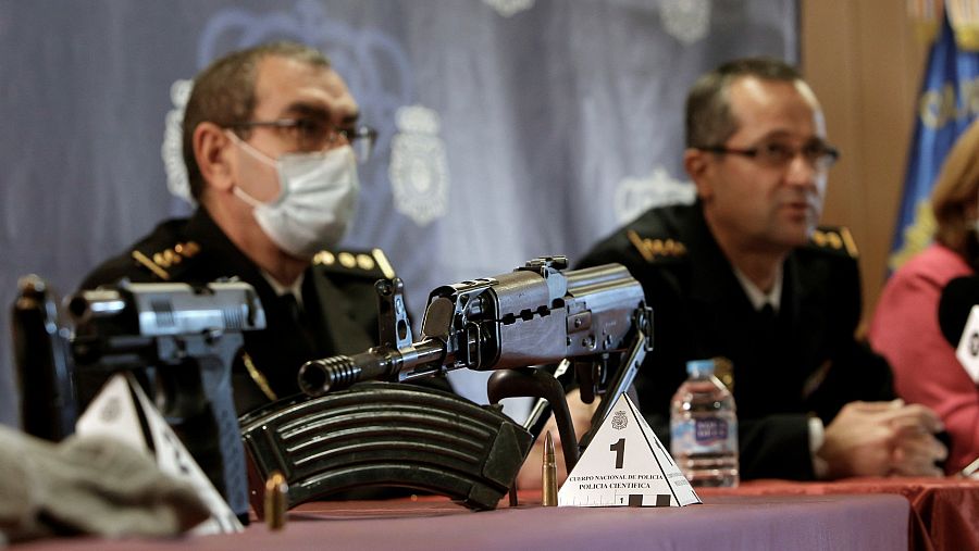 Detalle del armamento incautado al supuesto autor del asesinato de su pareja en Elche