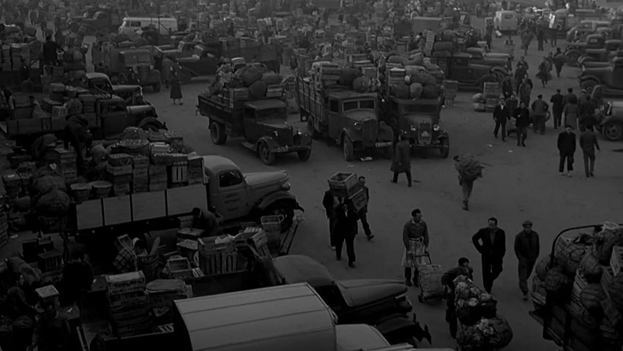 Antiguo Mercado de Legazpi de verduras y legumbres