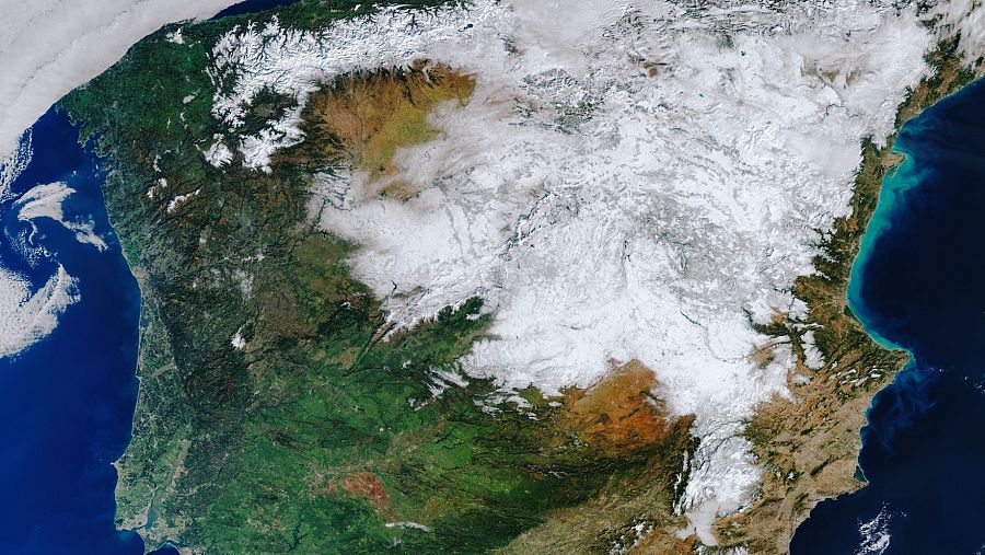 España cubierta por el manto blanco de Filomena, en una imagen del satélite Copernicus Sentinel-3 de la ESA