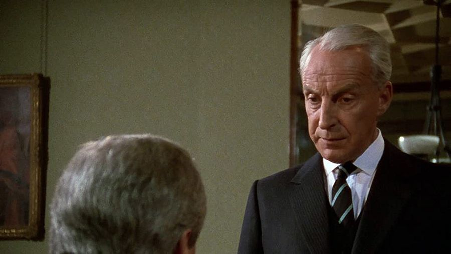 La manipulación es uno de los intrumentos que utiliza Francis Urquhart para llegar a lo más alto