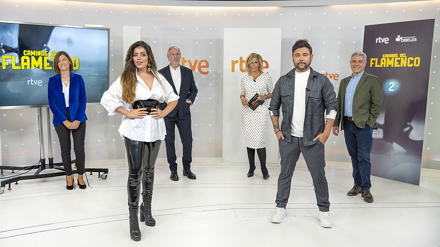 Foto de familia en la presentación de 'Caminos del flamenco'