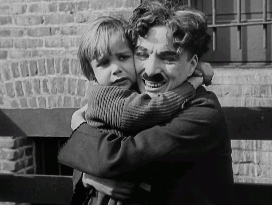 Chaplin y el joven Coogan en 1921