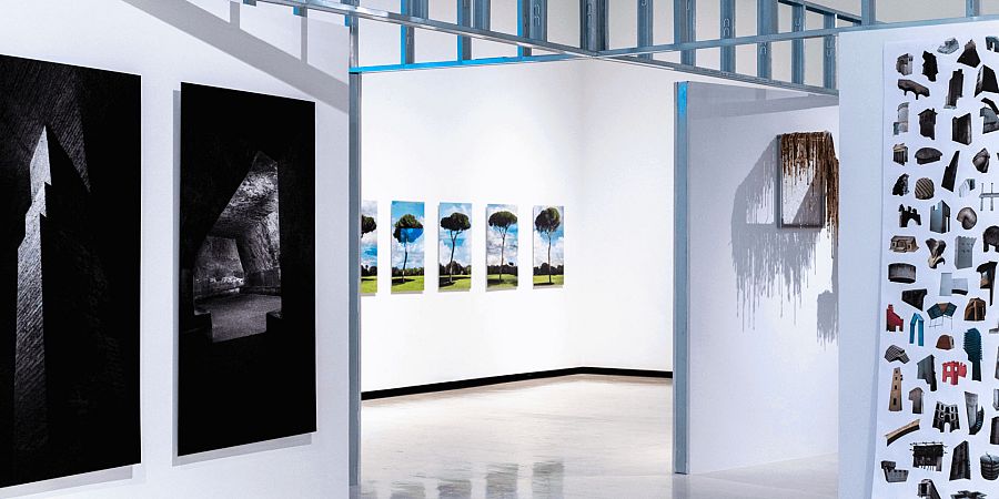 Vista general de la exposición Roma Akademia en Azkuna Zentroa.