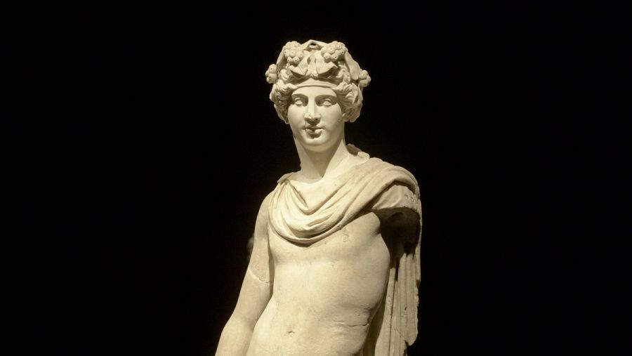 Estatua de un hombre etrusco