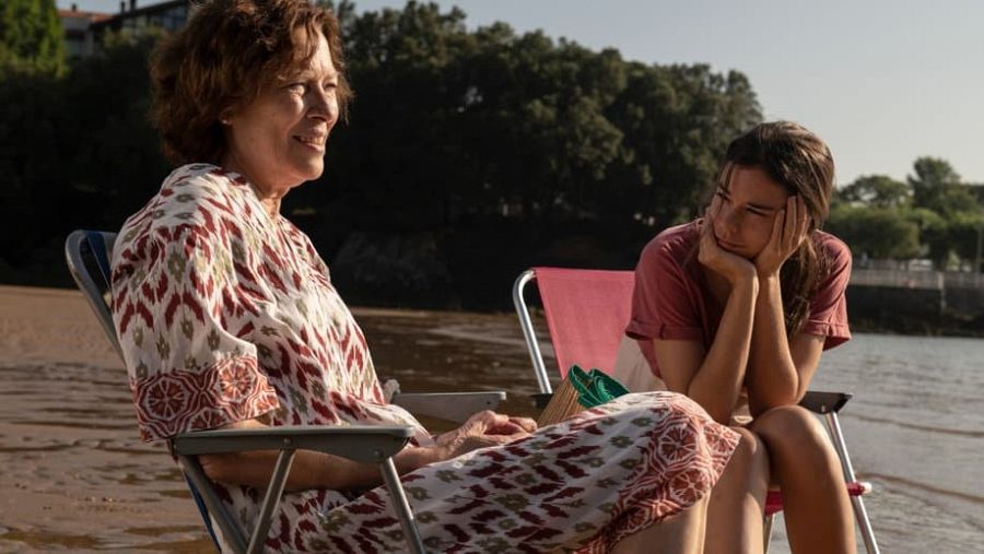 Susi Sánchez y Laia Costa en 'Cinco lobitos'