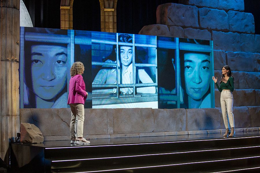 Raquel Martos y Carmen Guillén en el plató