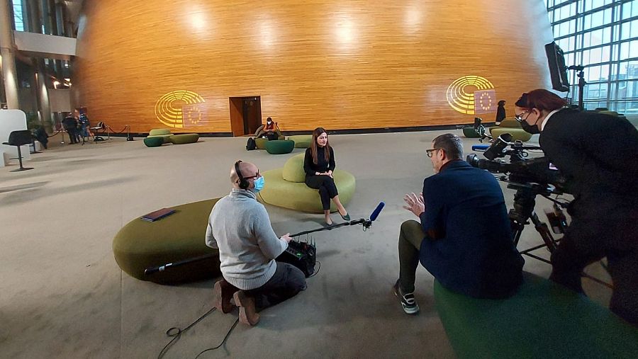 El equipo de Europa 2022 entrevista a la eurodiputada española Sira Rego.