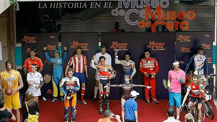 Rincón de las figuras de cera de los deportistas de élite del Museo de Cera de Madrid