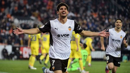 Guedes no falla a su cita con el gol