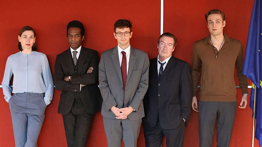 Xavier Lacaille, Lucas Englander y Liz Kingsman encabezan el reparto de 'Parlamento'