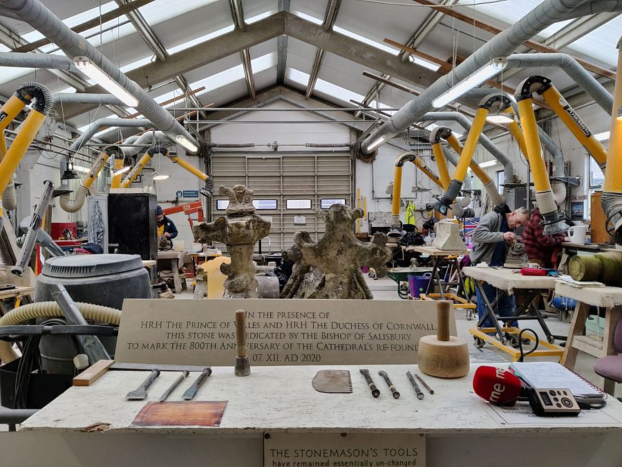 Imagen del taller de restauración de la catedral de Salisbury