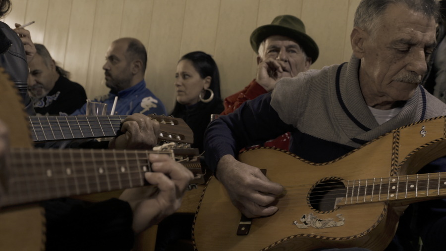 L'idioma maltès, el nacional de les illes, el parlen poc més de mig milió de persones i és oficial a la Unió Europea