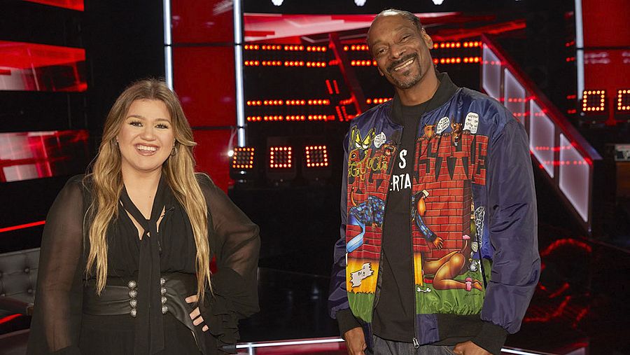 Kelly Clarkson y Snoop Dogg en la edición número 20 de 'The Voice'