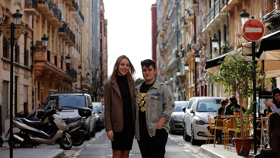 El reglamento fallero no permite que las mujeres vistan prendas masculinas en actos oficiales