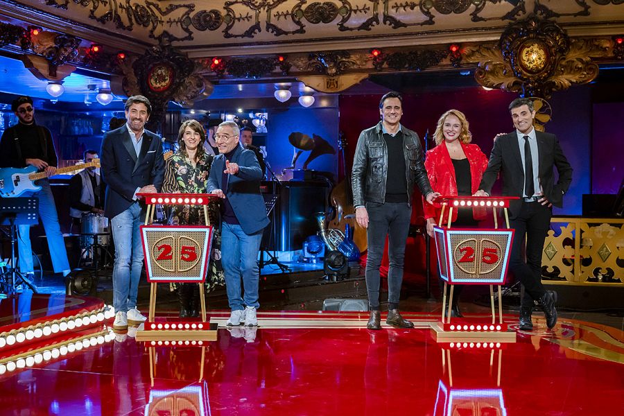 Ion Aramendi, Llum Barrera, Carolina Ferre, Antonio Garrido, Goyo González y Luis Larrodera