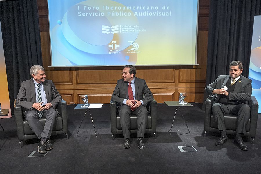 José Manuel Pérez Tornero, José Manuel Albares y Gabriel Torres