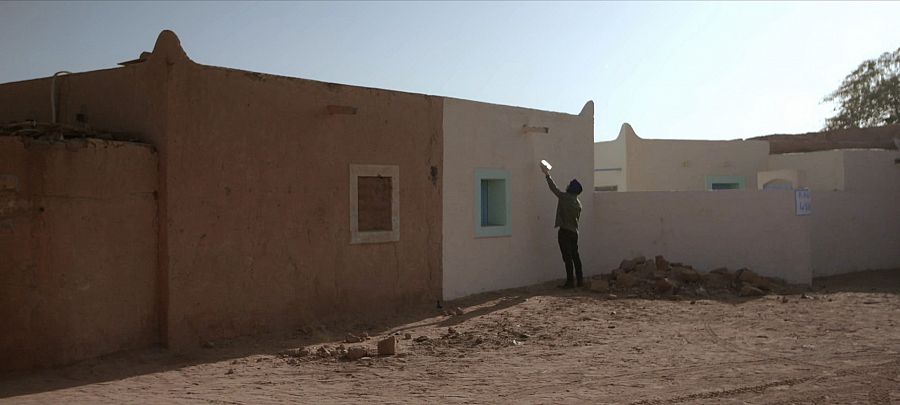 Medición de radiación en vivienda de Arlit, Níger