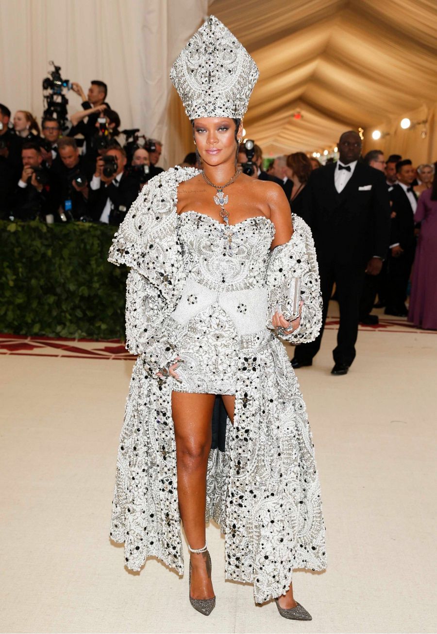 Rihanna en la gala del MET de 2018