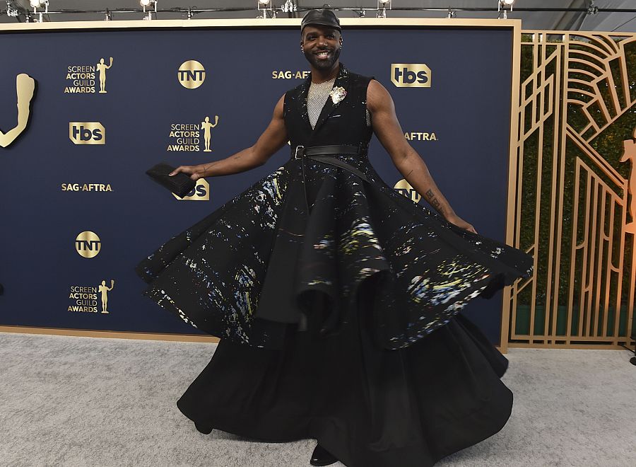 Carl Clemons-Hopkins en los SAG Awards 2022