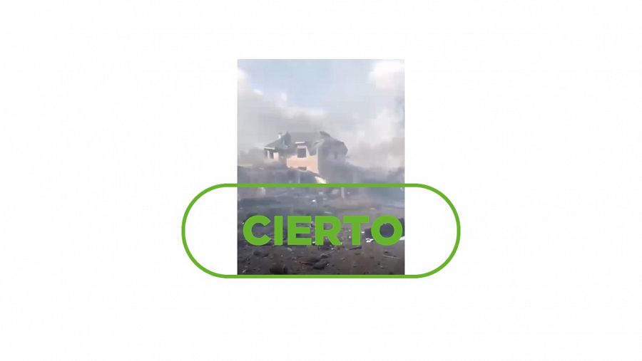 Captura de pantalla de una casa destrozada con el sello: Cierto