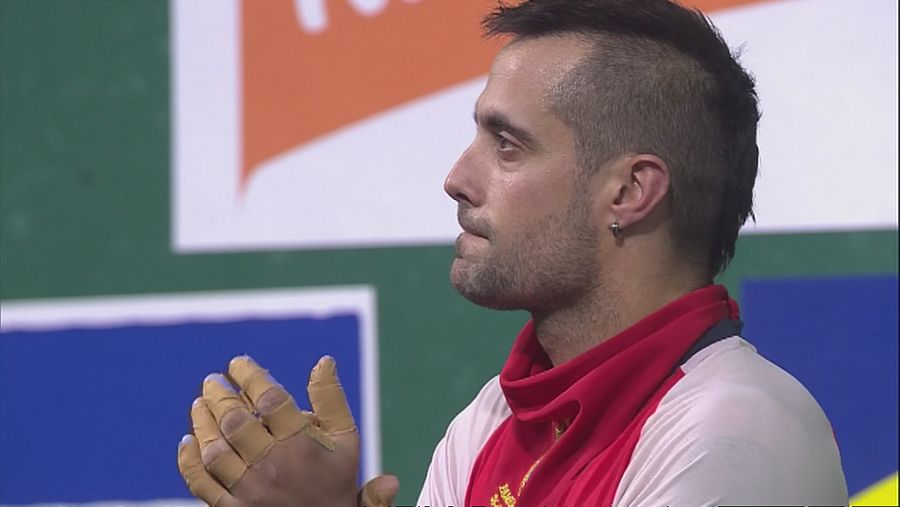 Emoción de Bengoetxea VI en su despedida