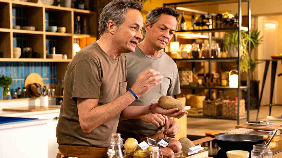 menudos torres durante el cocinado