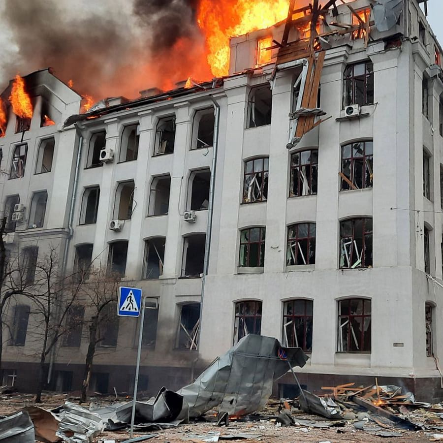 Un misil impactó en un edificio del Servicio de Seguridad de Ucrania, en Jarkov