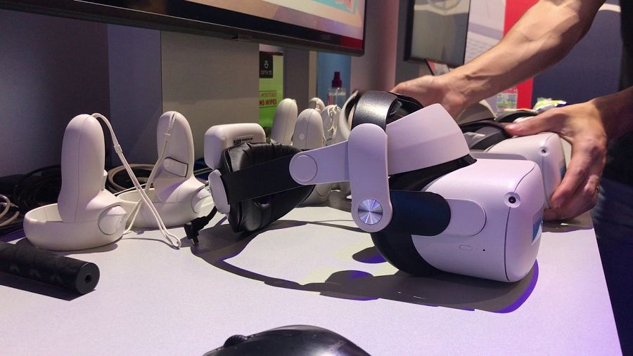 Las gafas de realidad virtual son uno de los elementos clave para conocer el internet 